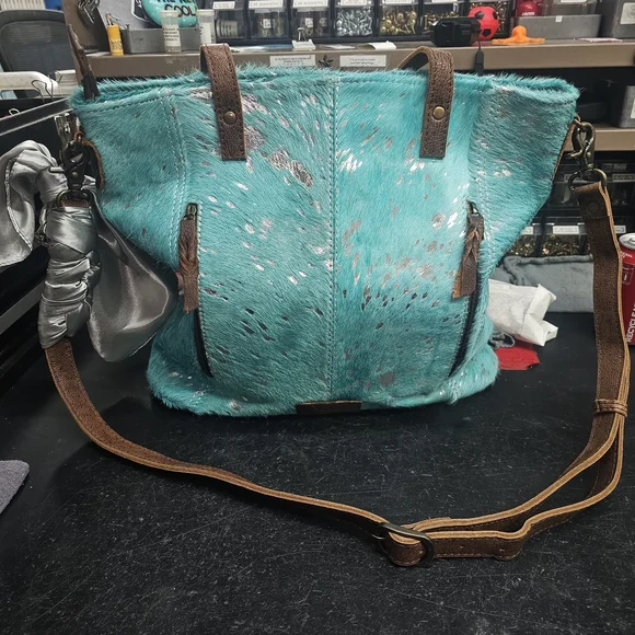 American Darling Turquoise Tote Bag with Brown Leather Accents - Picture 3 of 6